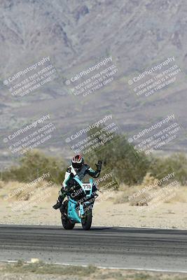 media/Dec-07-2025-CVMA (Sun) [[3e7d2de5dc]]/Race 8-Middleweight Shootout/